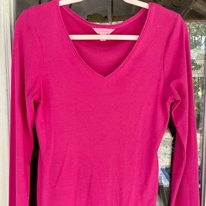 Great condition Lilly Pulitzer long sleeve v neck tee shirt, size S